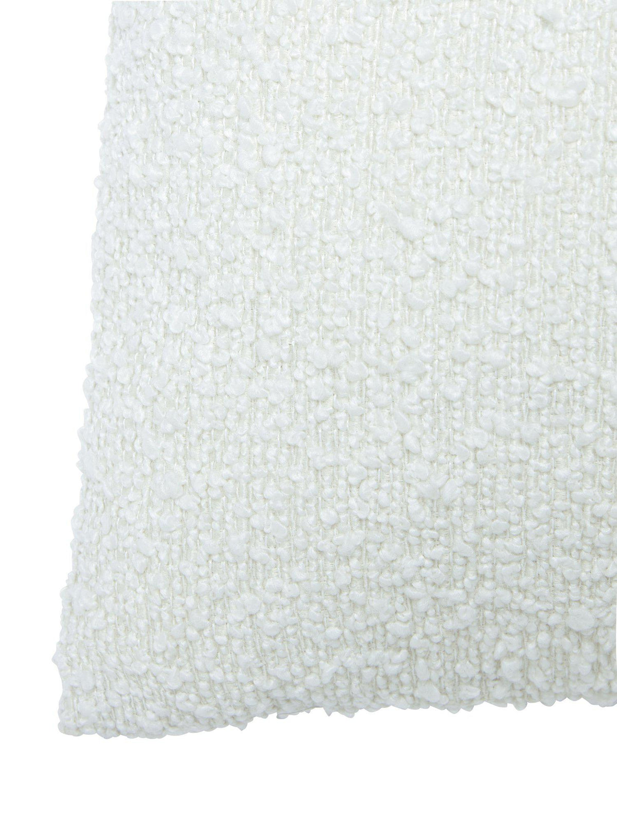 Närbild på texturen av Trond kuddfodral i offwhite bouclé