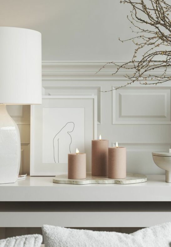 Unique LED-blockljus i rosa vax med patenterad 3D-låga