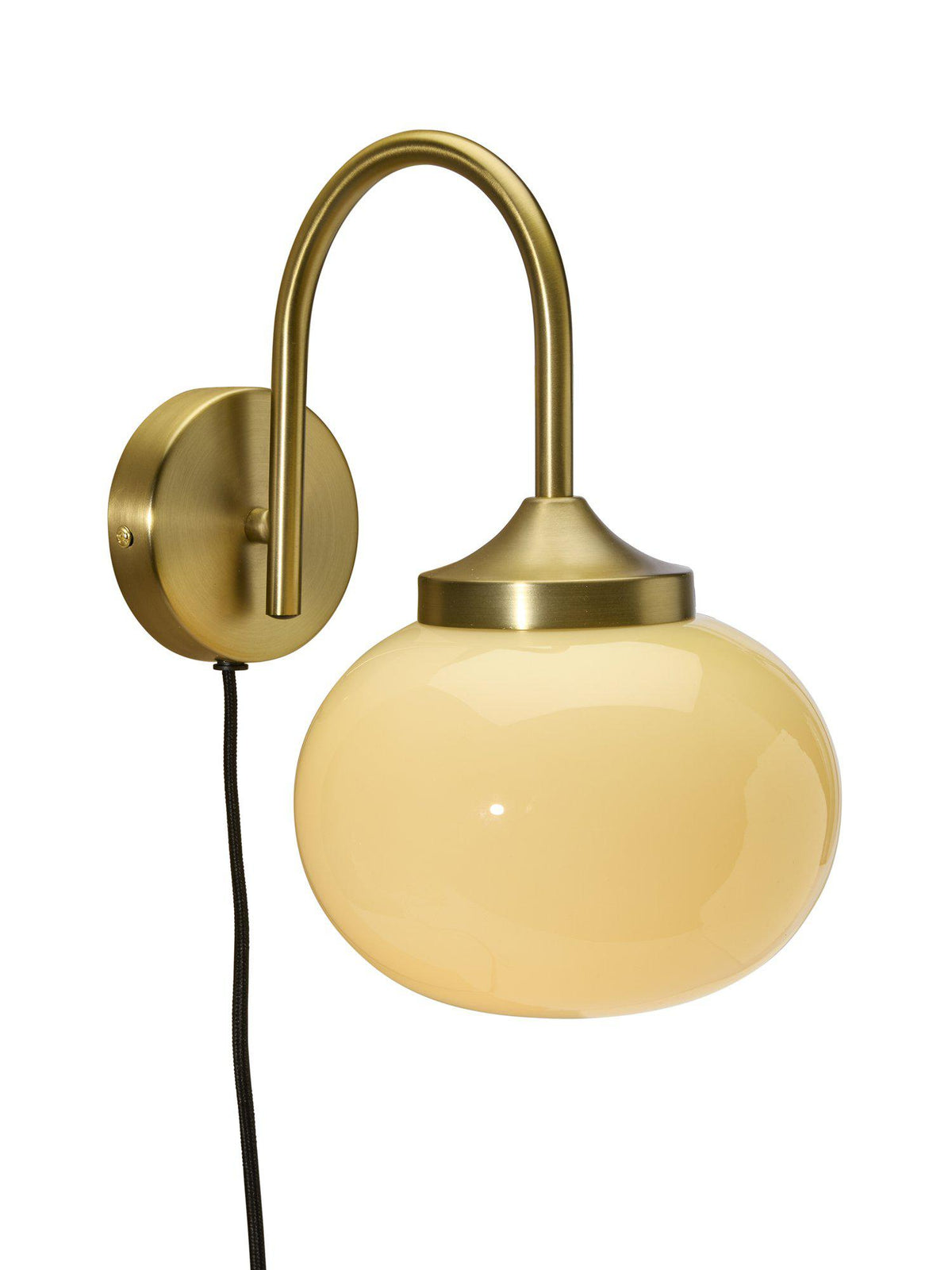 Elsy vägglampa monterad på väggen med modern och klassisk design