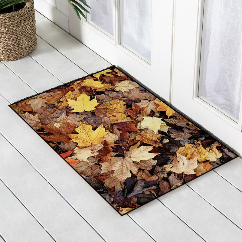 Närbild på dörrmatta Leaf i velour med undersida i vinyl för bra grepp