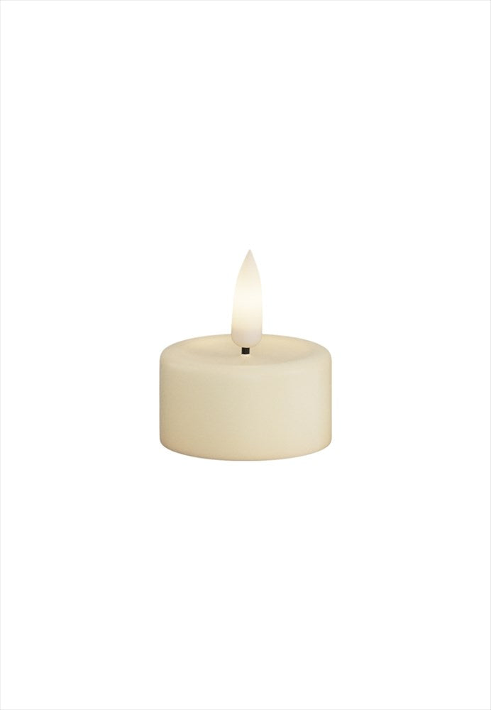 Cremefärgat LED-värmeljus från Deluxe Homeart med realistisk 3D Real Flame låga