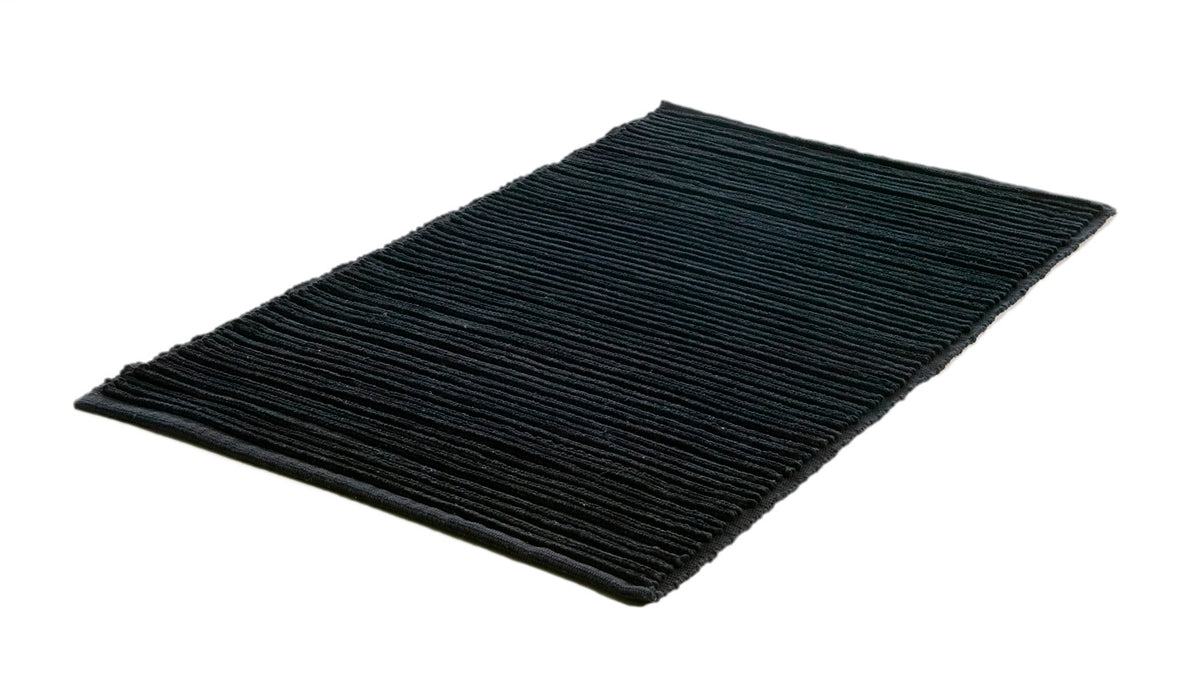Svart ribbad bomullsmatta Ribb 60x90 cm från Etol
