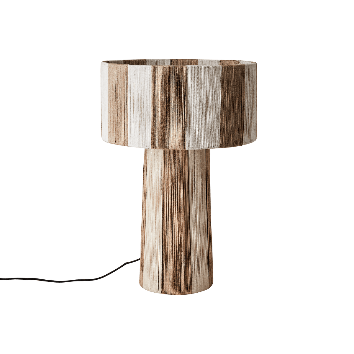 JULLAN bordslampa i elfenben och naturfärgad jute på vit bakgrund