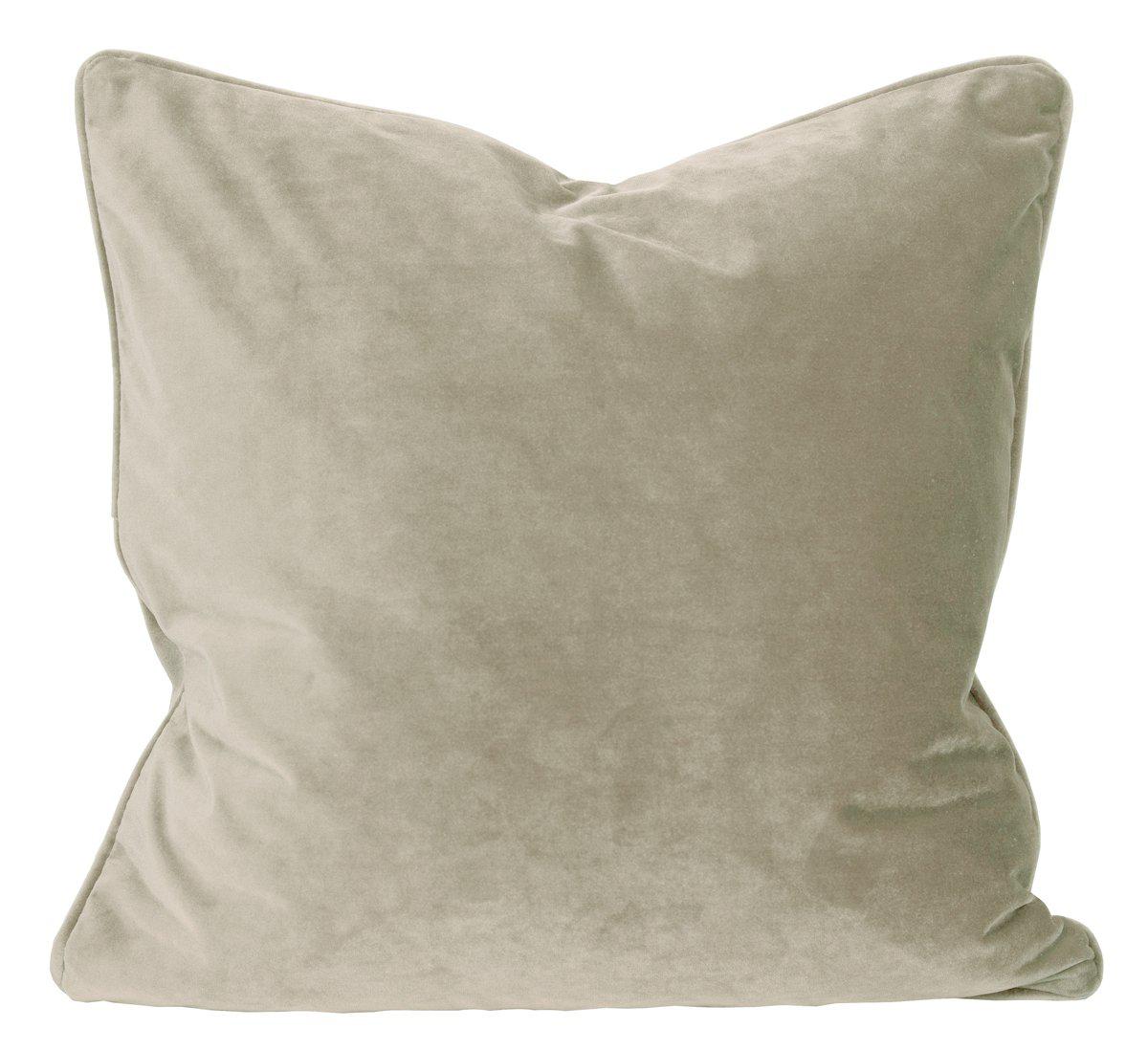 Beige Elise kuddfodral i mjuk sammet 45x45 cm sedd framifrån