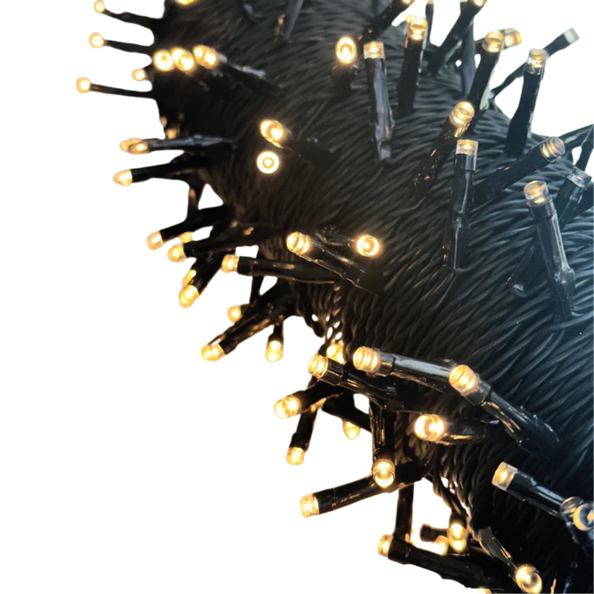 Närbild på Twinky 20m ljusslinga med små lysande ljuspunkter mot en mörk bakgrund.