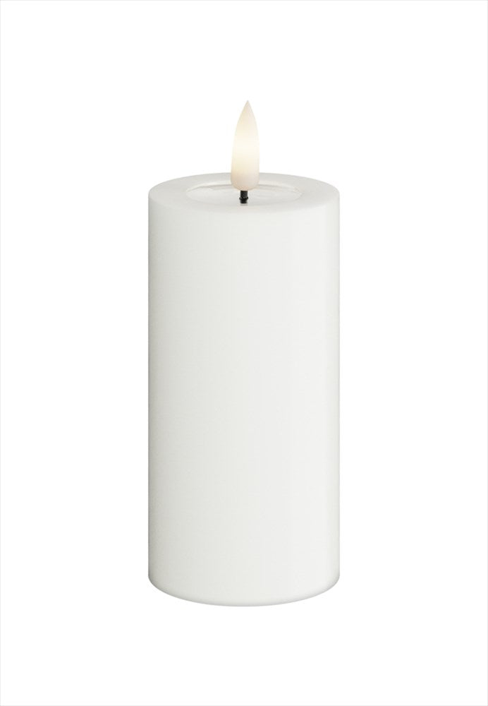 Vitt LED blockljus 5x12,5 cm med realistisk 3D Real Flame låga