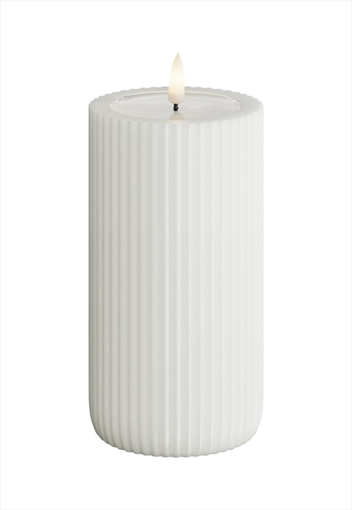 Vitt räfflat Unique LED blockljus Stripe med naturtrogen flamma