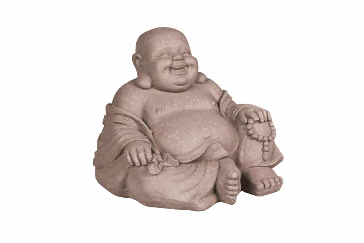 Sittande skrattande Glad Buddha staty i grå fiberlera för trädgård och hem